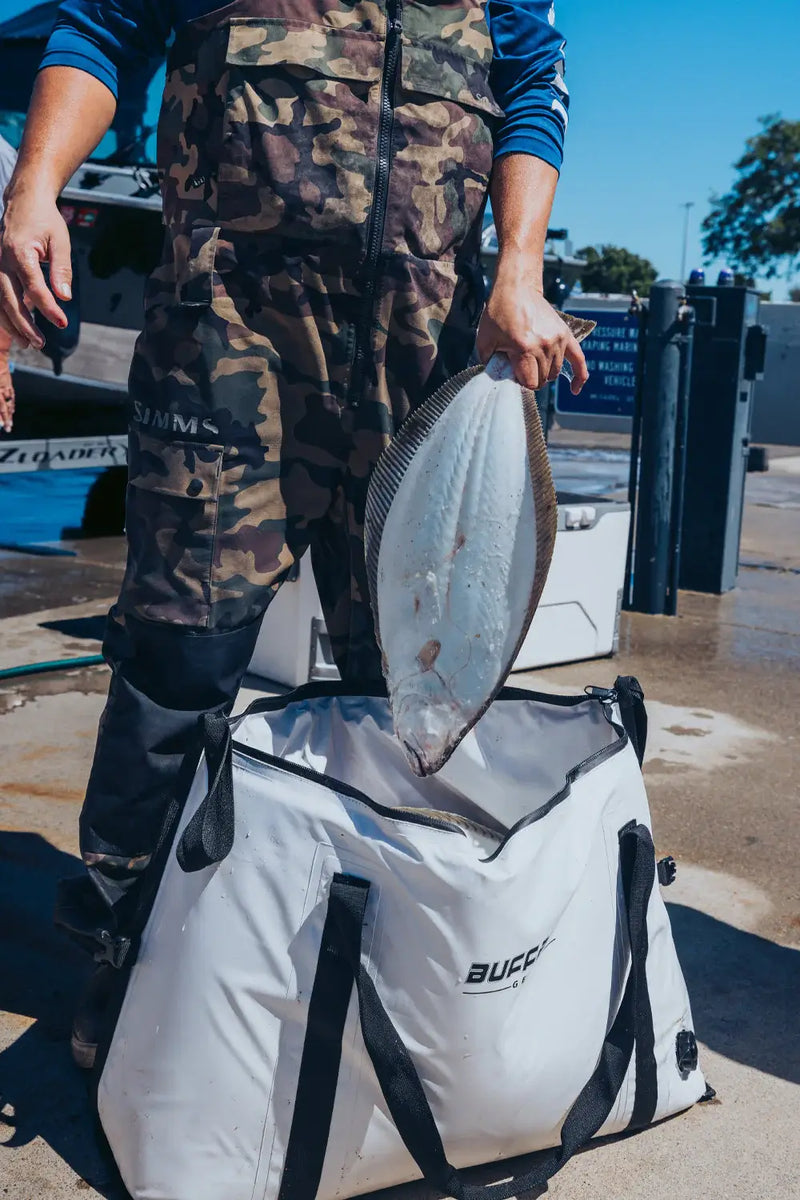 Buffalo Gear 42L collapsible flat-bottom fishing bag,