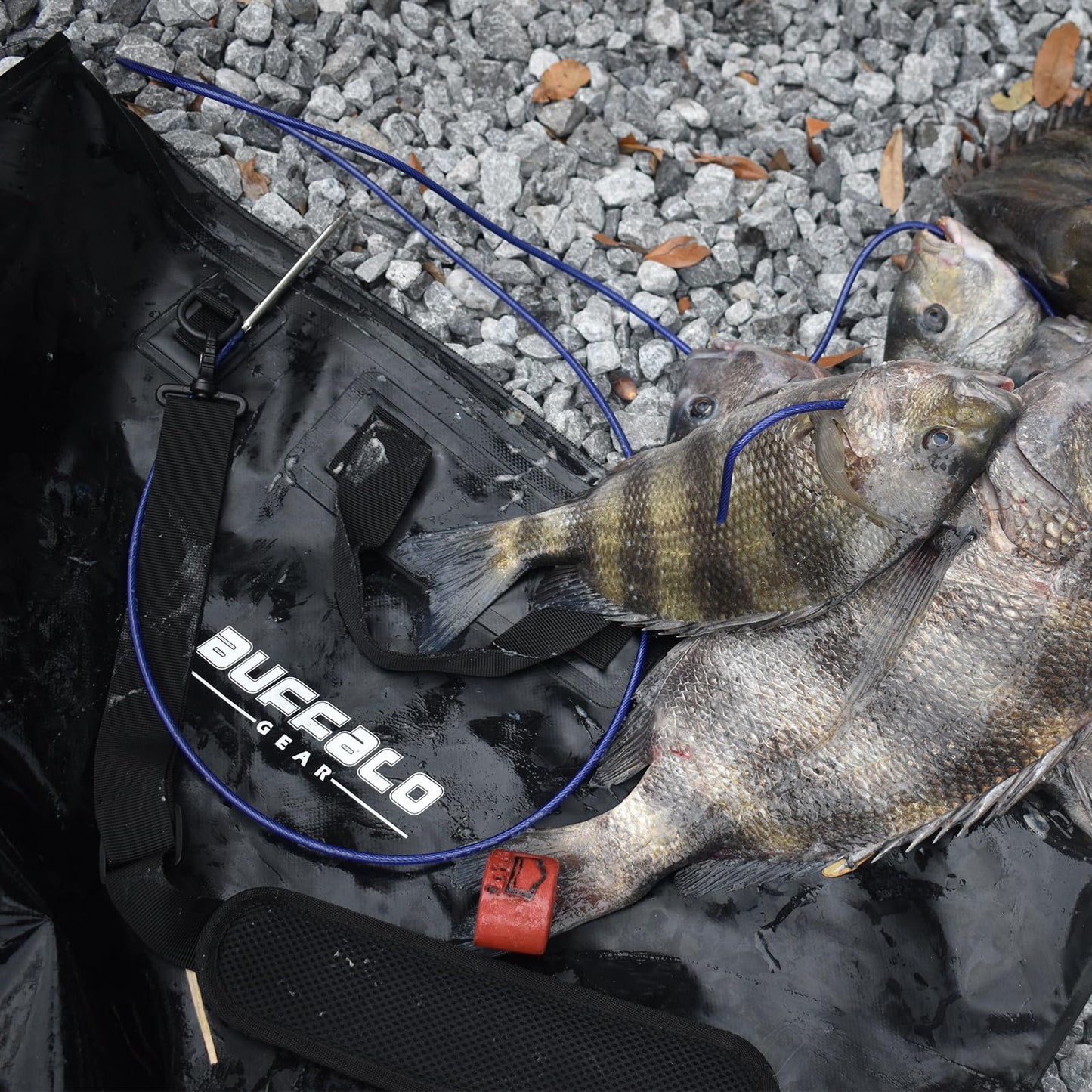 32'' Waterproof Fish Bag With Aerator Pocket for Live Bait - Buffalo Gear  